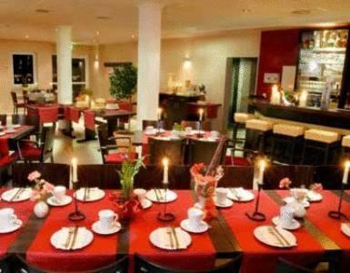 Hotel & Restaurant 4 Winden Windhagen Exteriör bild